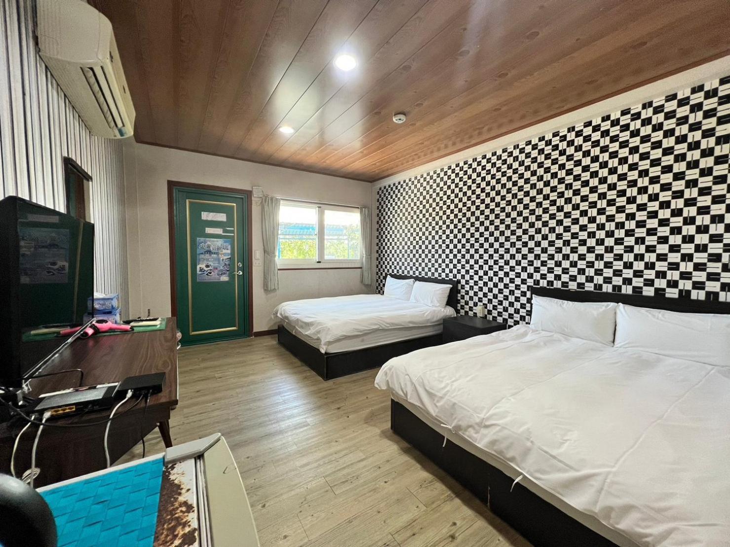 Kenting Dajianshan Cabin Rum bild
