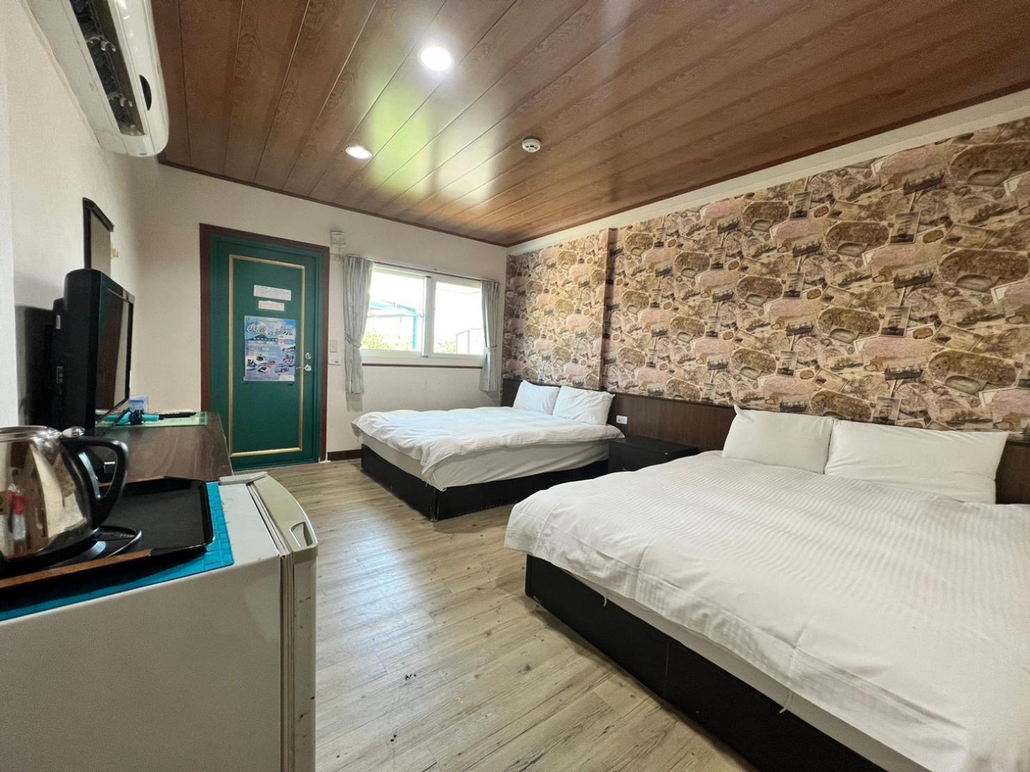 Kenting Dajianshan Cabin Rum bild