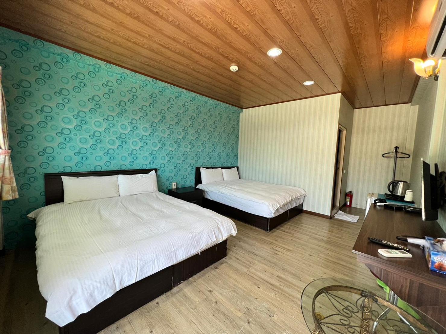 Kenting Dajianshan Cabin Rum bild