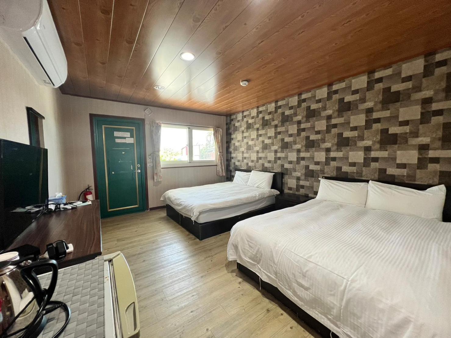 Kenting Dajianshan Cabin Rum bild